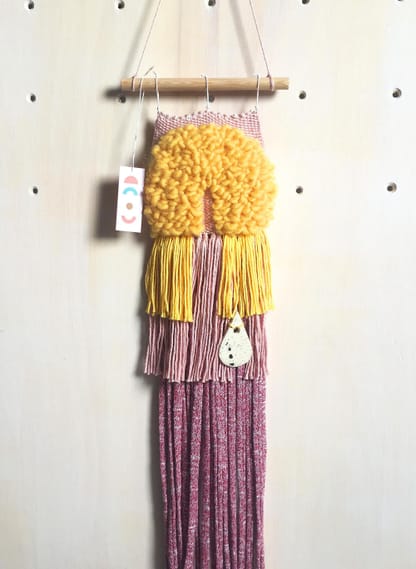 Wallhanging Yellowbow